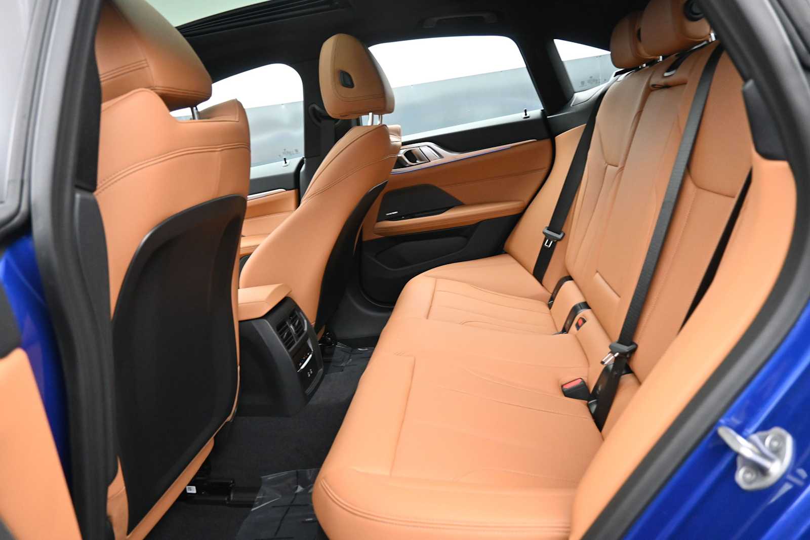Thumbnail: 2026 BMW i4 - 13
