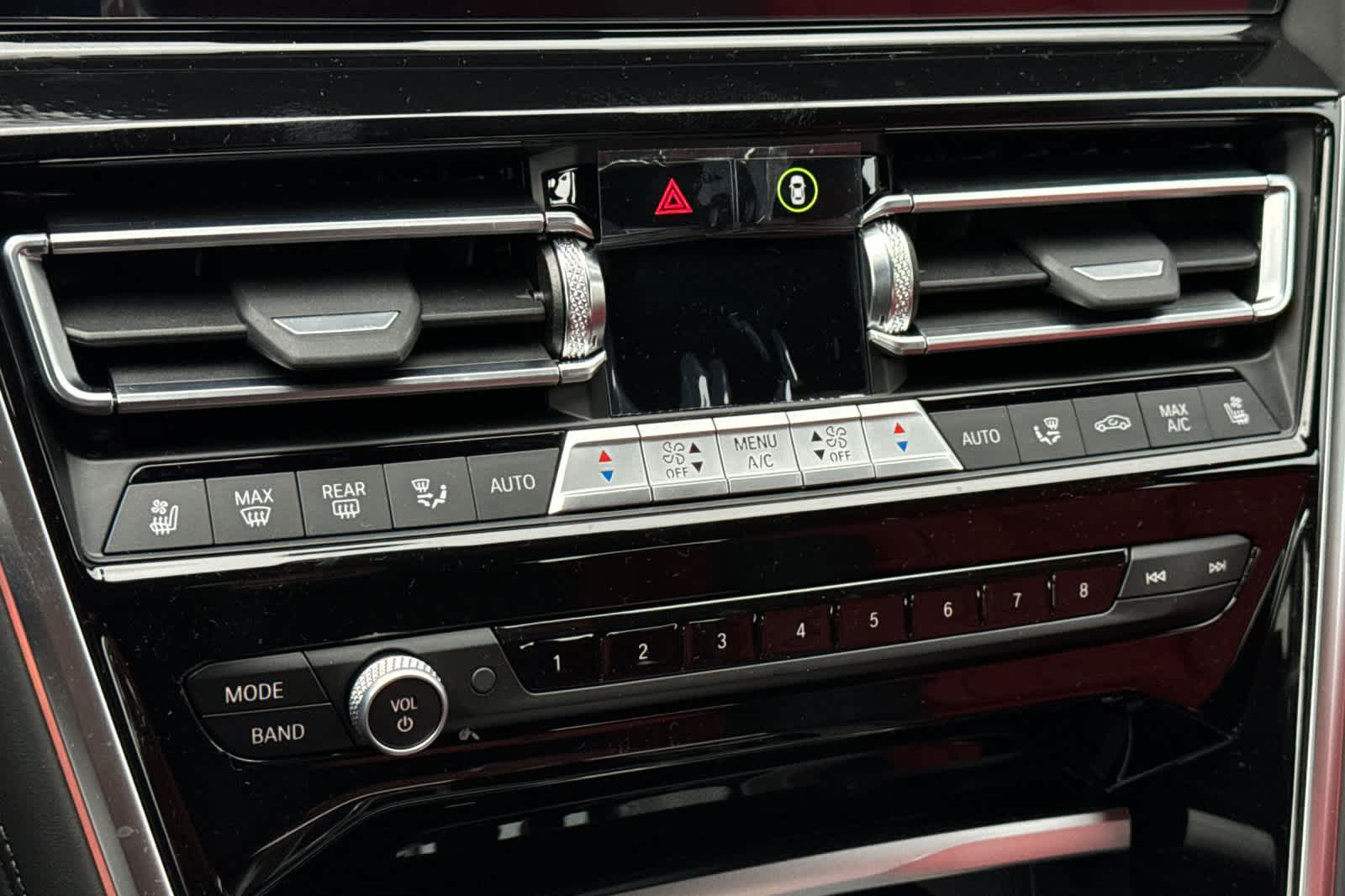 Thumbnail: 2026 BMW 8 Series - 20