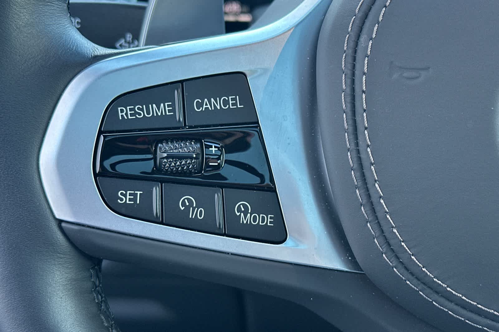 Thumbnail: 2025 BMW X7 - 28