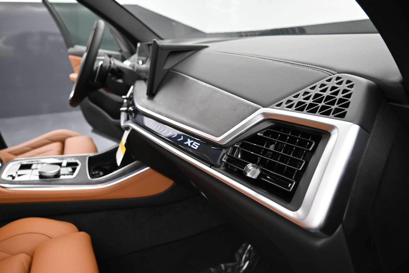 Thumbnail: 2026 BMW X5 - 16