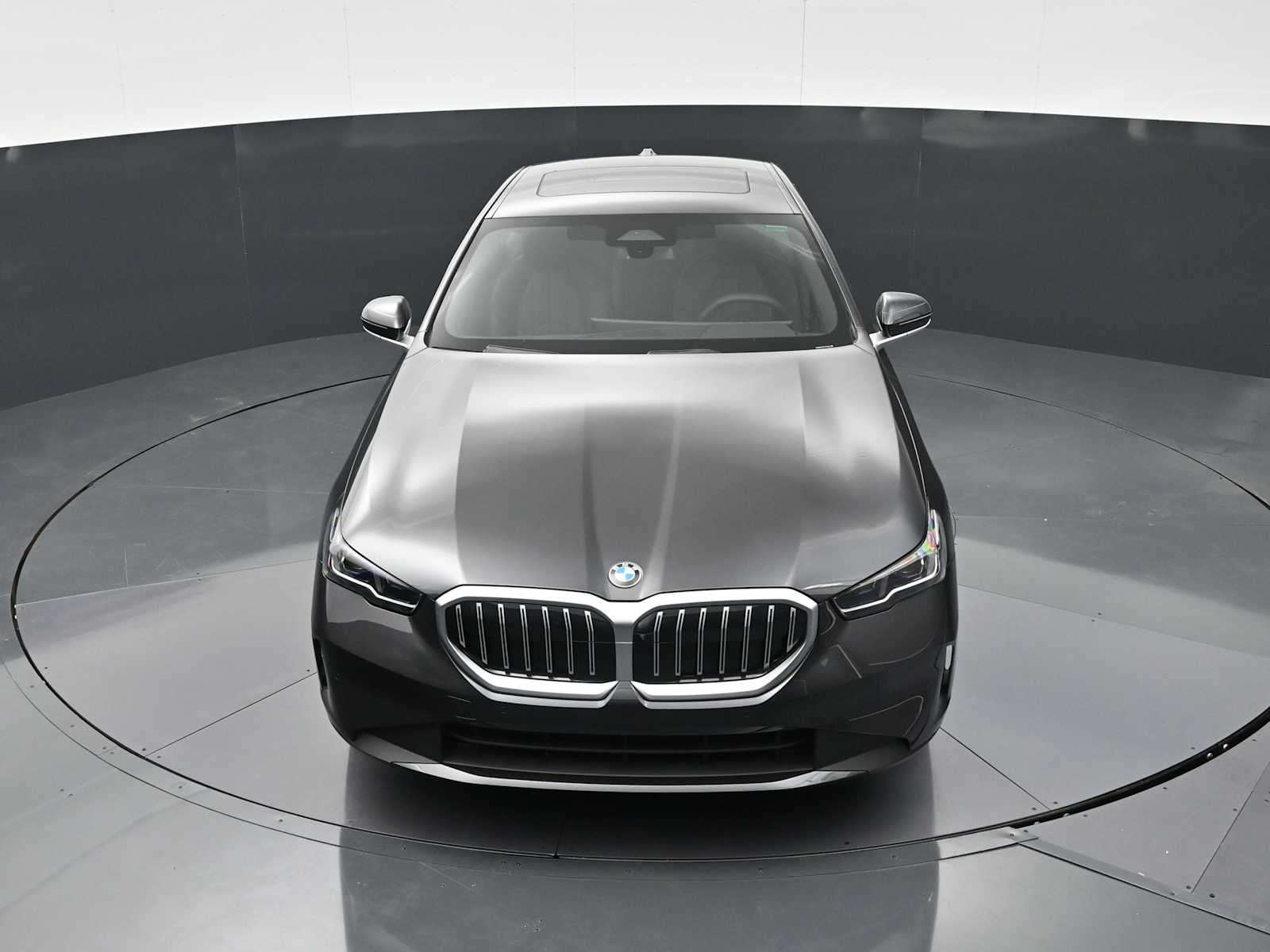 Thumbnail: 2026 BMW 5 Series - 18