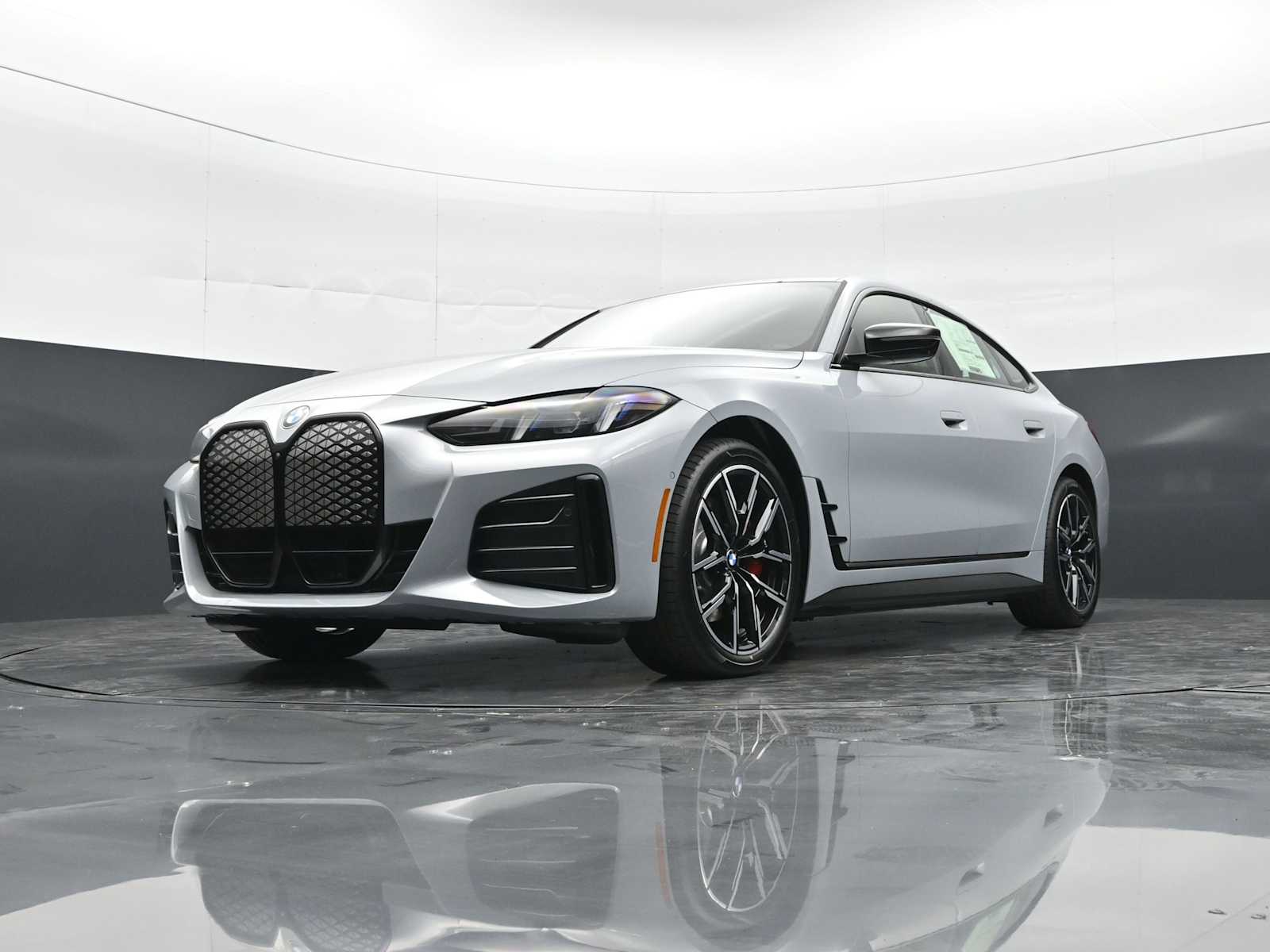 Thumbnail: 2026 BMW i4 - 25