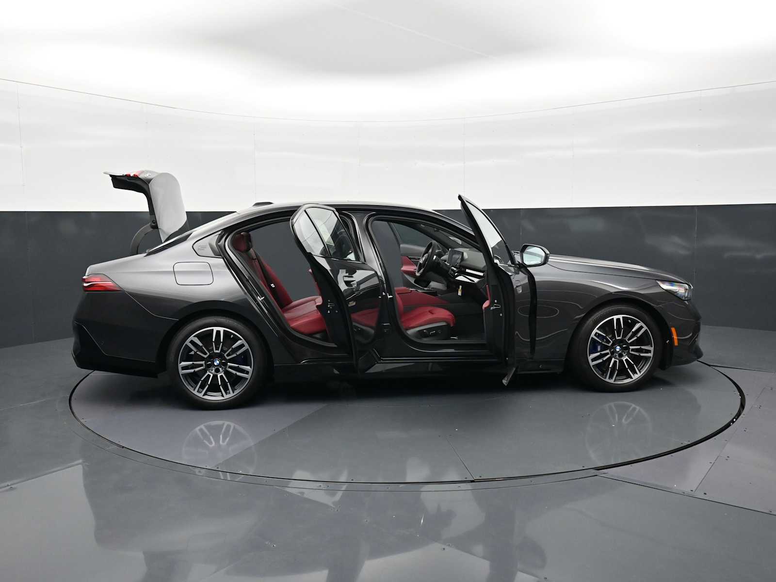 Thumbnail: 2026 BMW 5 Series - 35