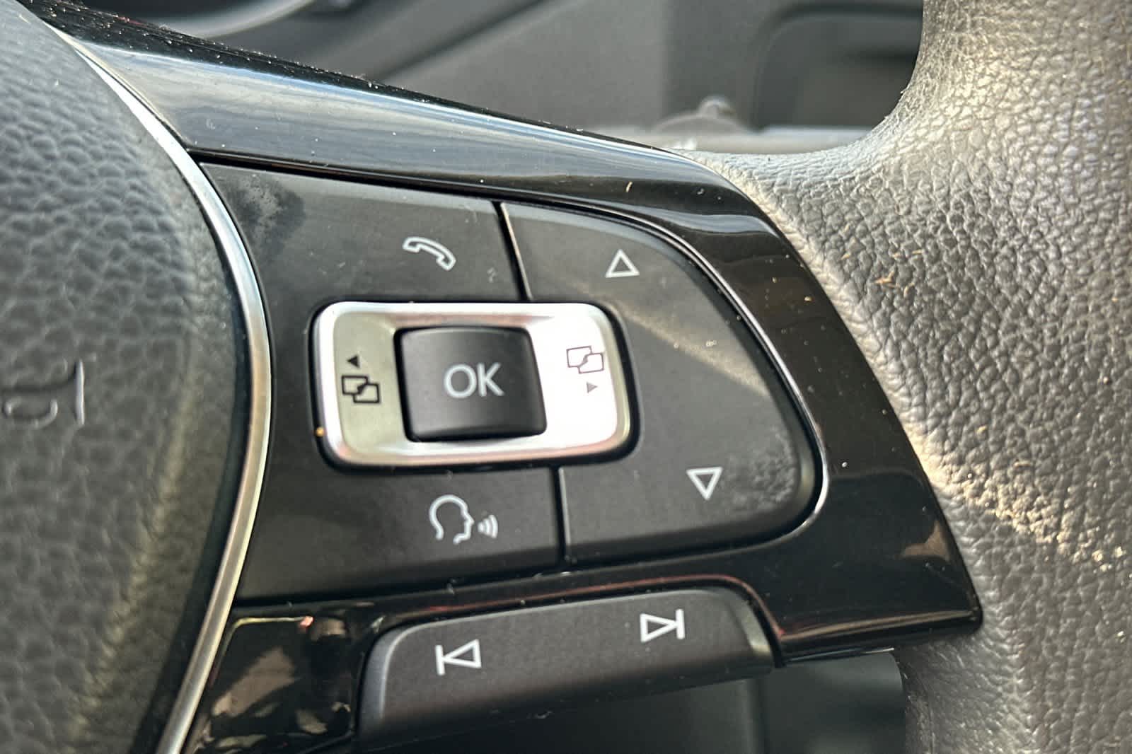 Thumbnail: 2015 Volkswagen Jetta - 25