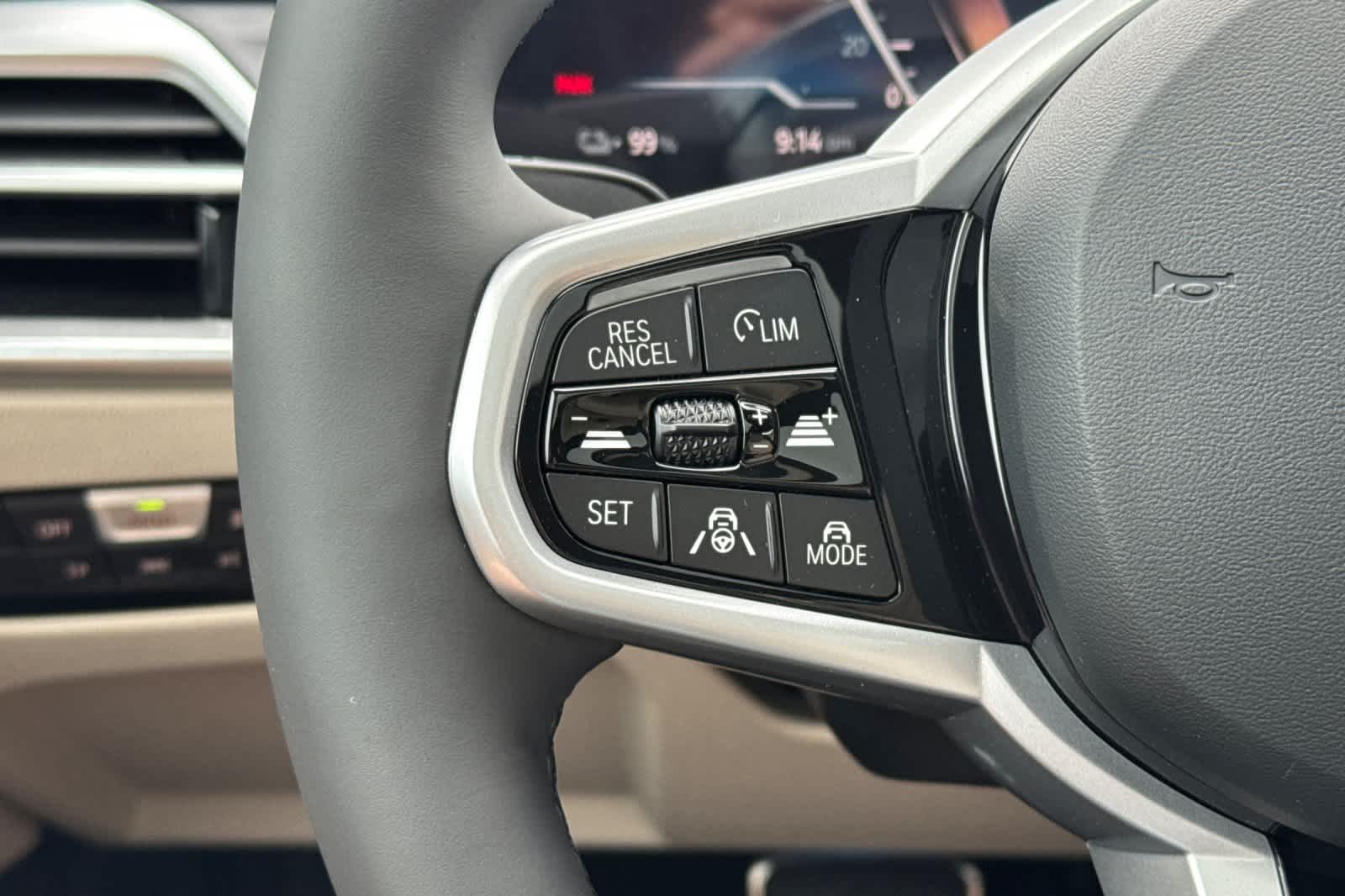 Thumbnail: 2025 BMW i4 - 28