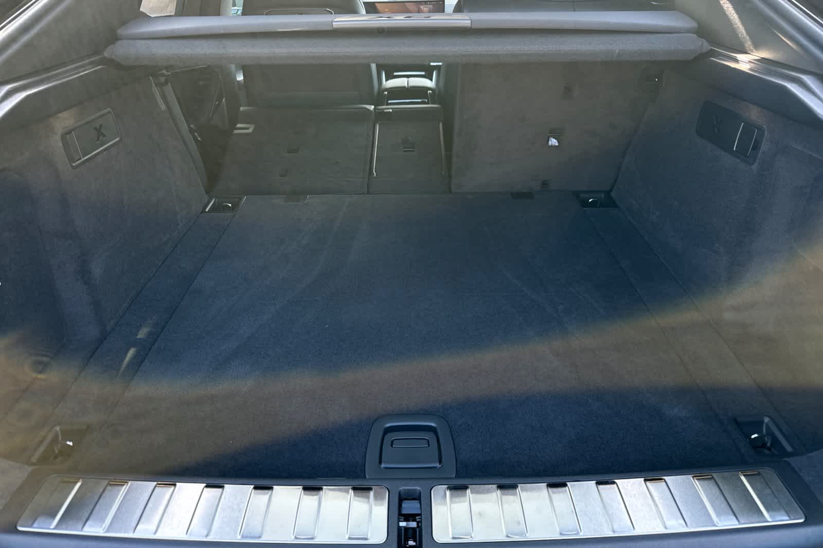 Thumbnail: 2026 BMW X6 - 16