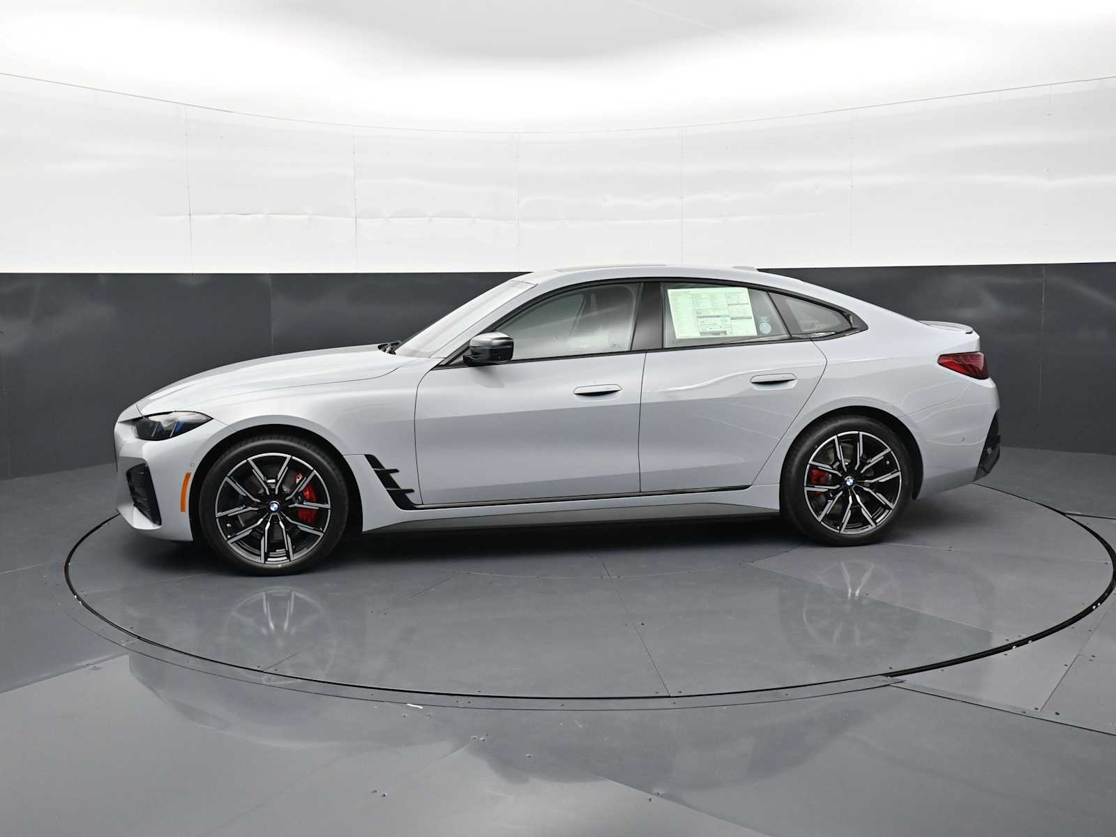Thumbnail: 2026 BMW i4 - 8
