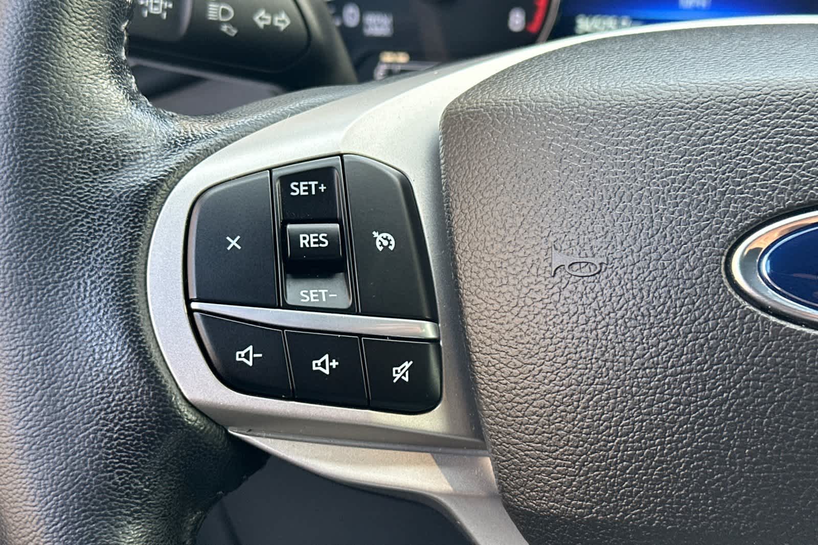 Thumbnail: 2022 Ford Explorer - 27