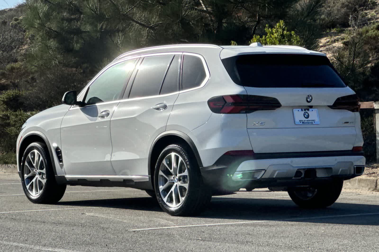 Thumbnail: 2026 BMW X5 - 6