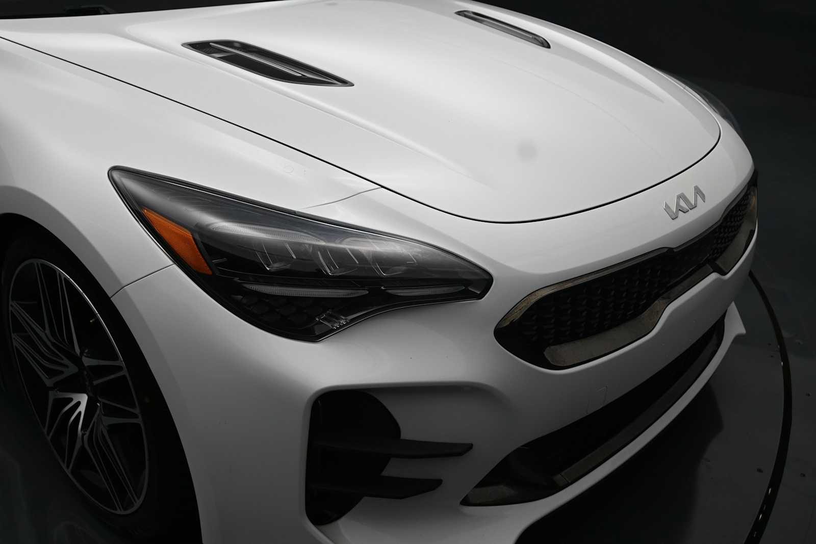 2022 Kia Stinger GT1 - Photo 22