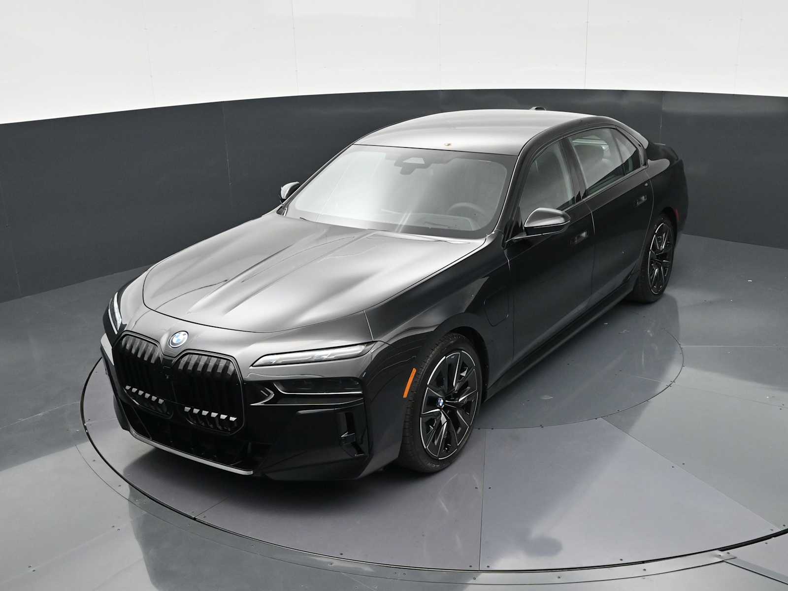 Thumbnail: 2026 BMW 7 Series - 17