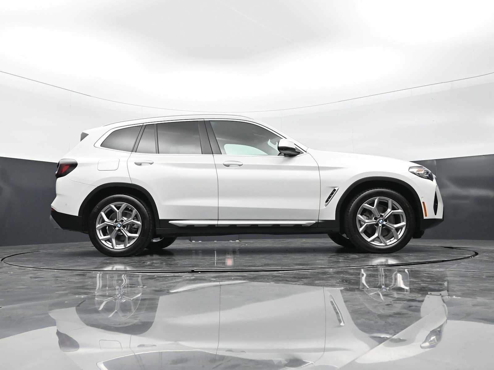 Thumbnail: 2024 BMW X3 - 28