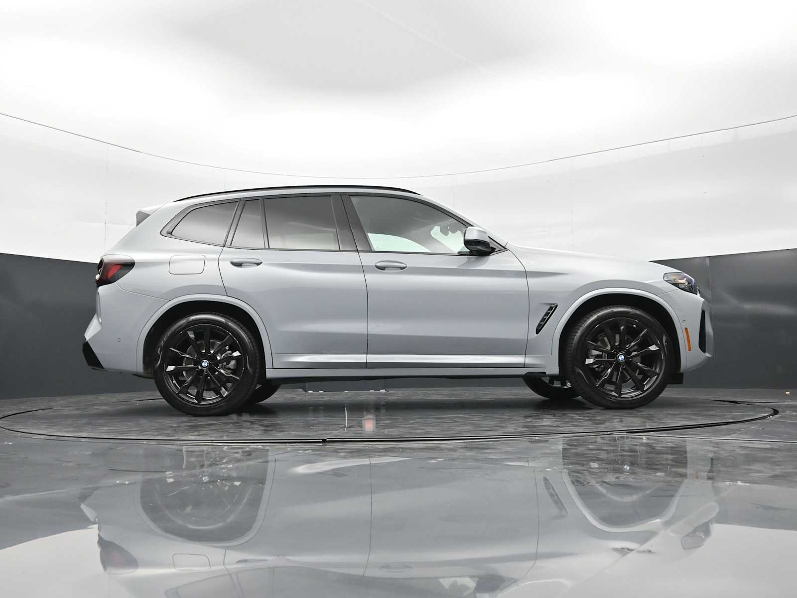 Thumbnail: 2023 BMW X3 - 27