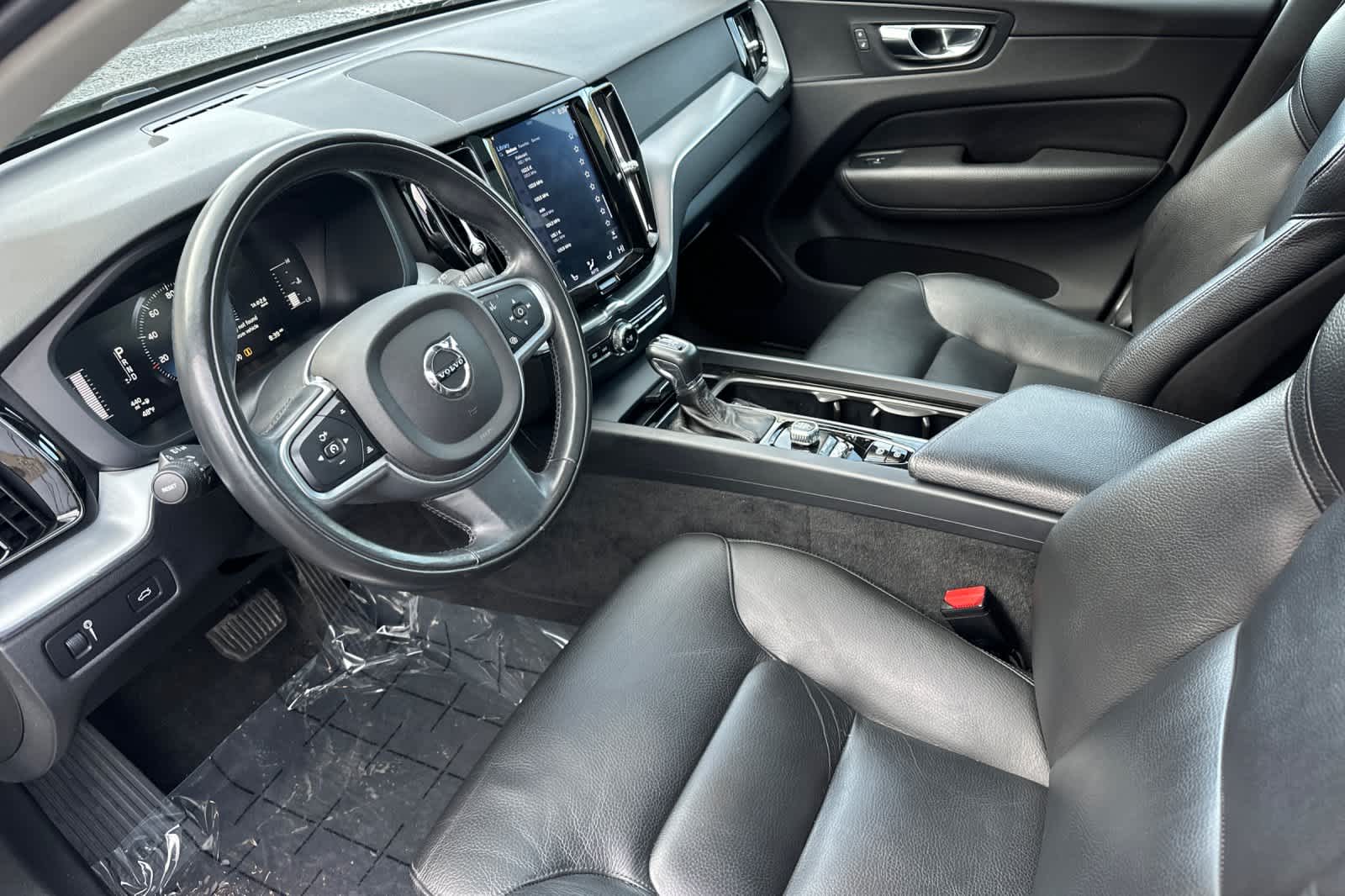 Thumbnail: 2018 Volvo XC60 - 11