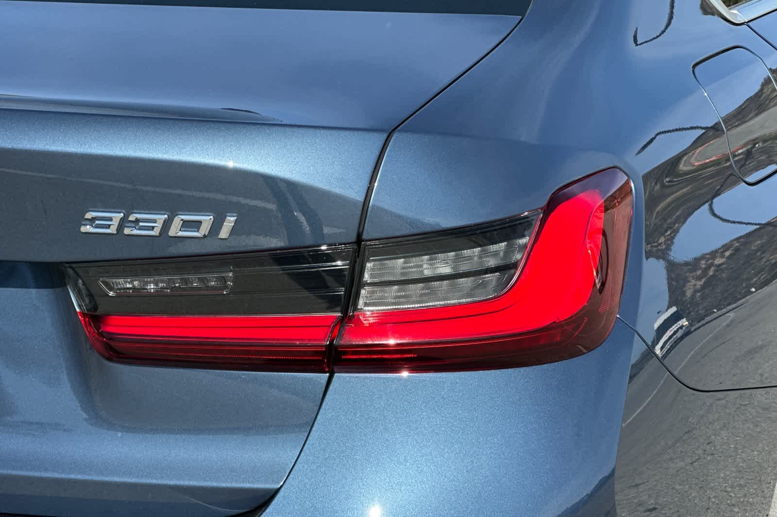 Thumbnail: 2026 BMW 3 Series - 11