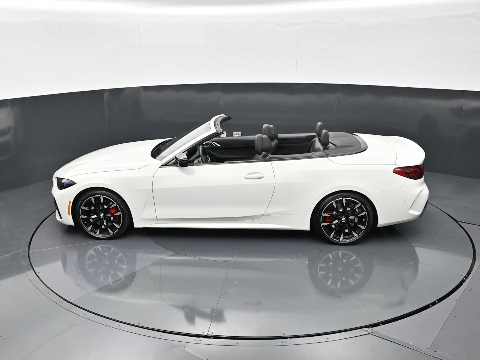 2025 BMW 4 Series 430i - Photo 18