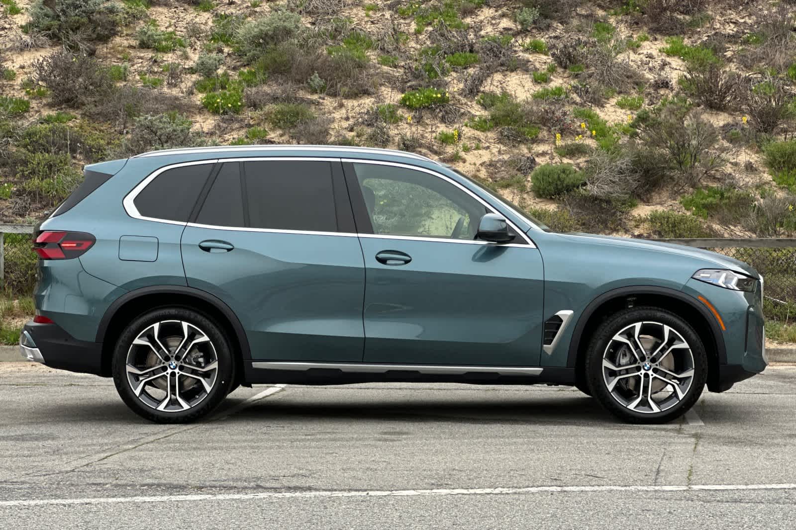 Thumbnail: 2026 BMW X5 - 8