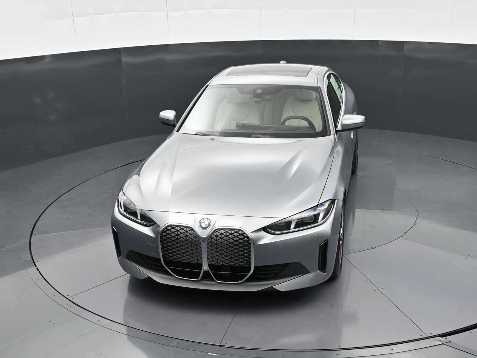 Thumbnail: 2026 BMW i4 - 18