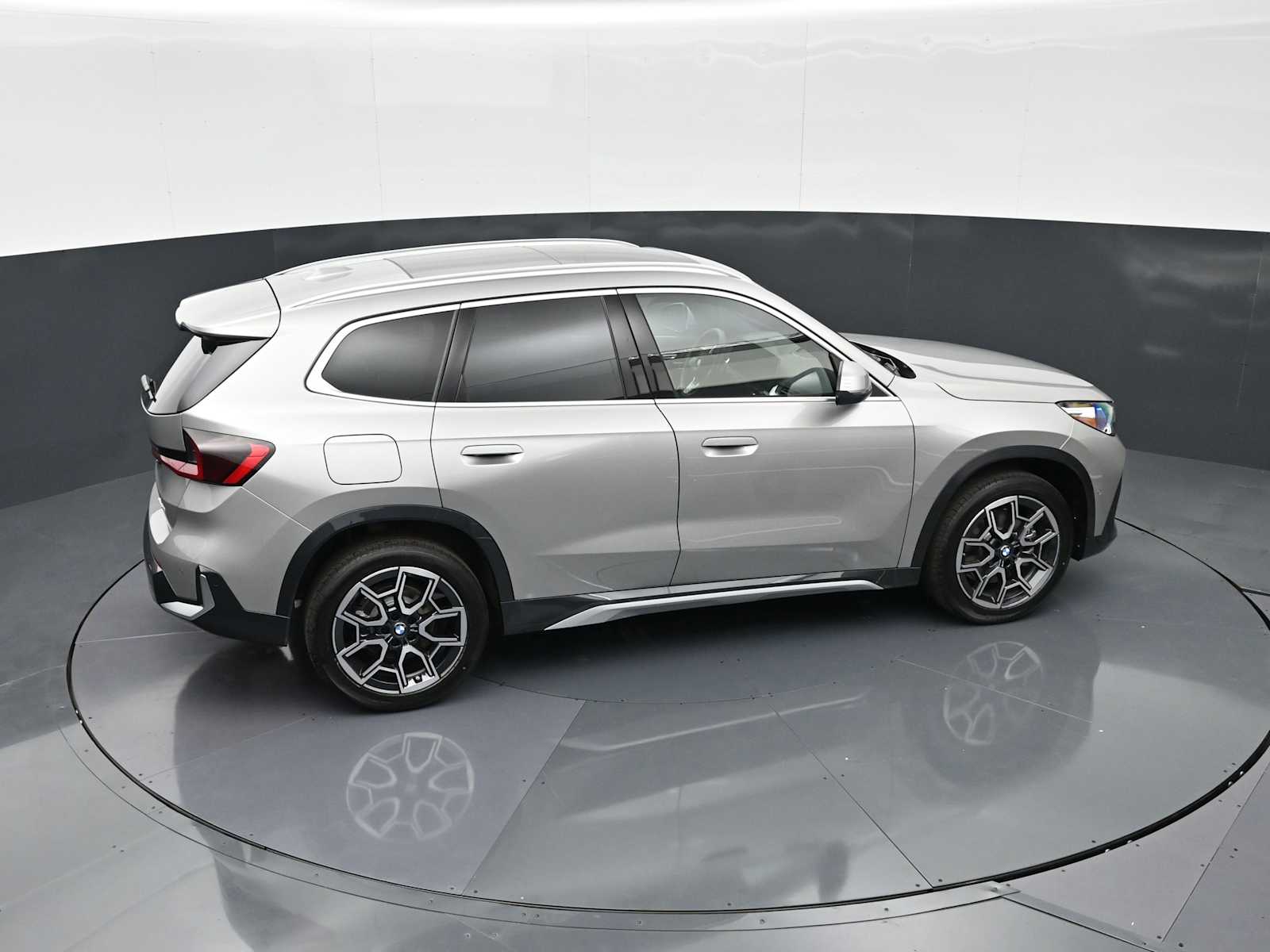 Thumbnail: 2026 BMW X1 - 18