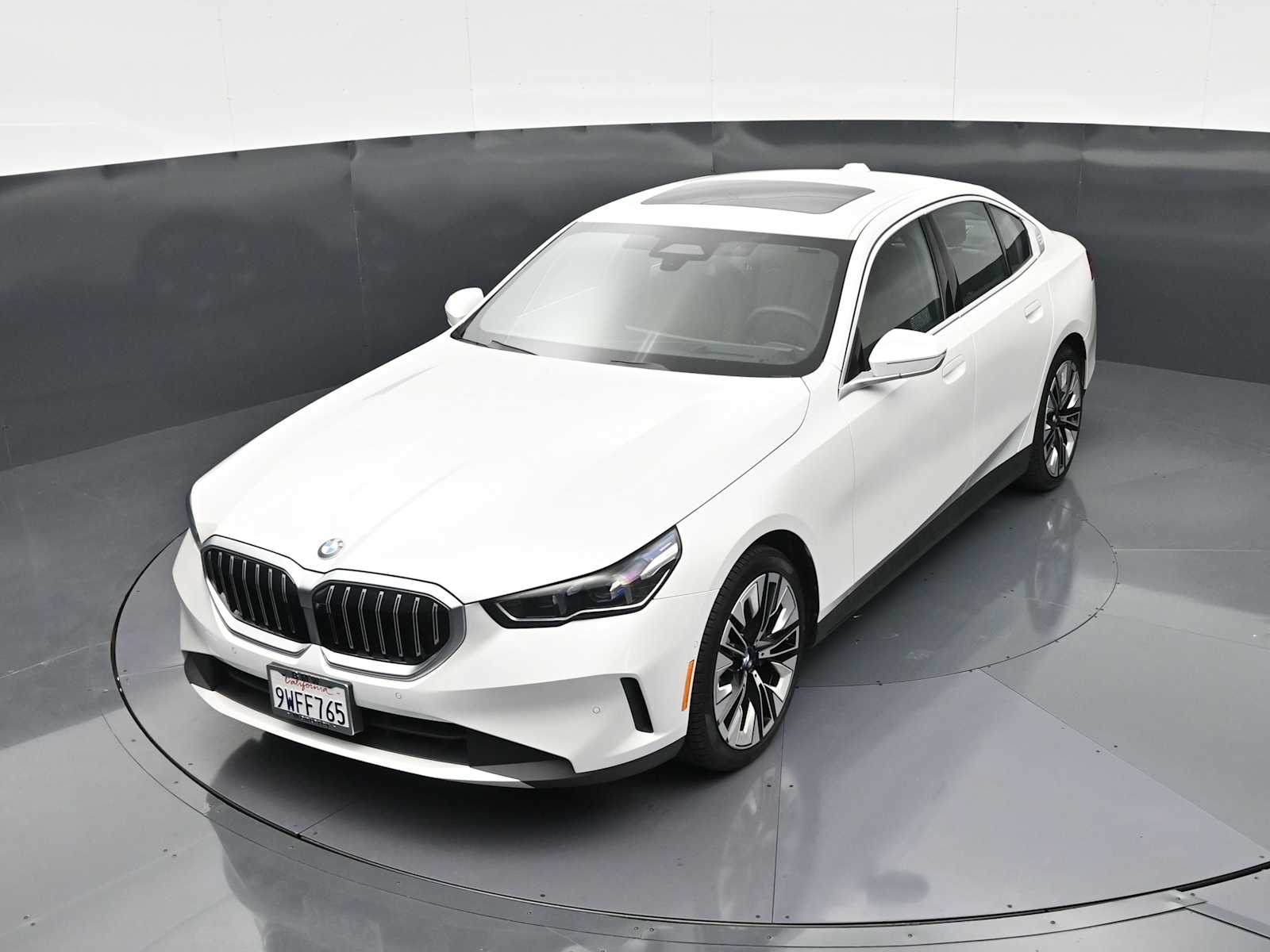 2026 BMW 5 Series 530i - Photo 16