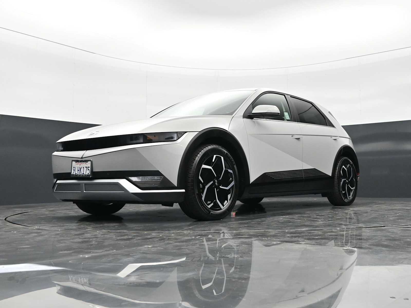 Thumbnail: 2024 Hyundai Ioniq 5 - 24