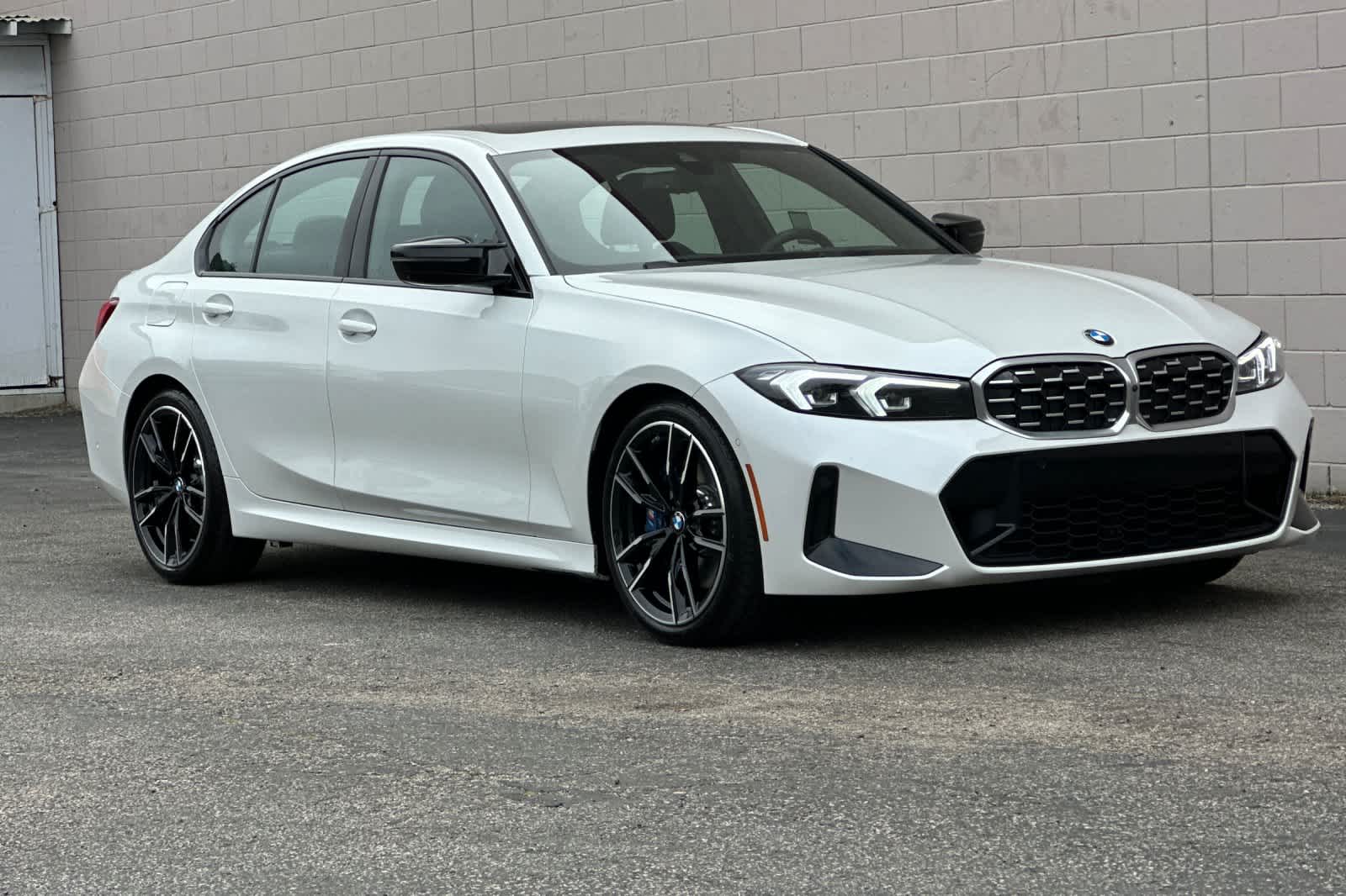 Thumbnail: 2024 BMW 3 Series - 5