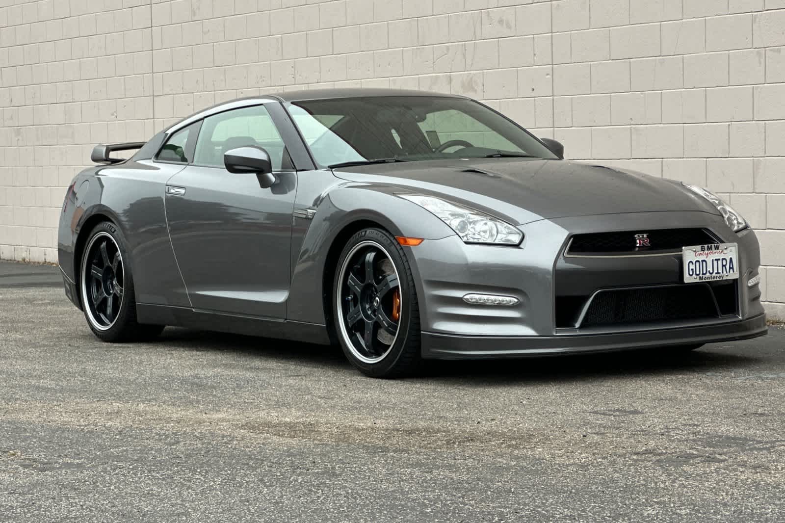 2013 Nissan GT-R Black Edition 4