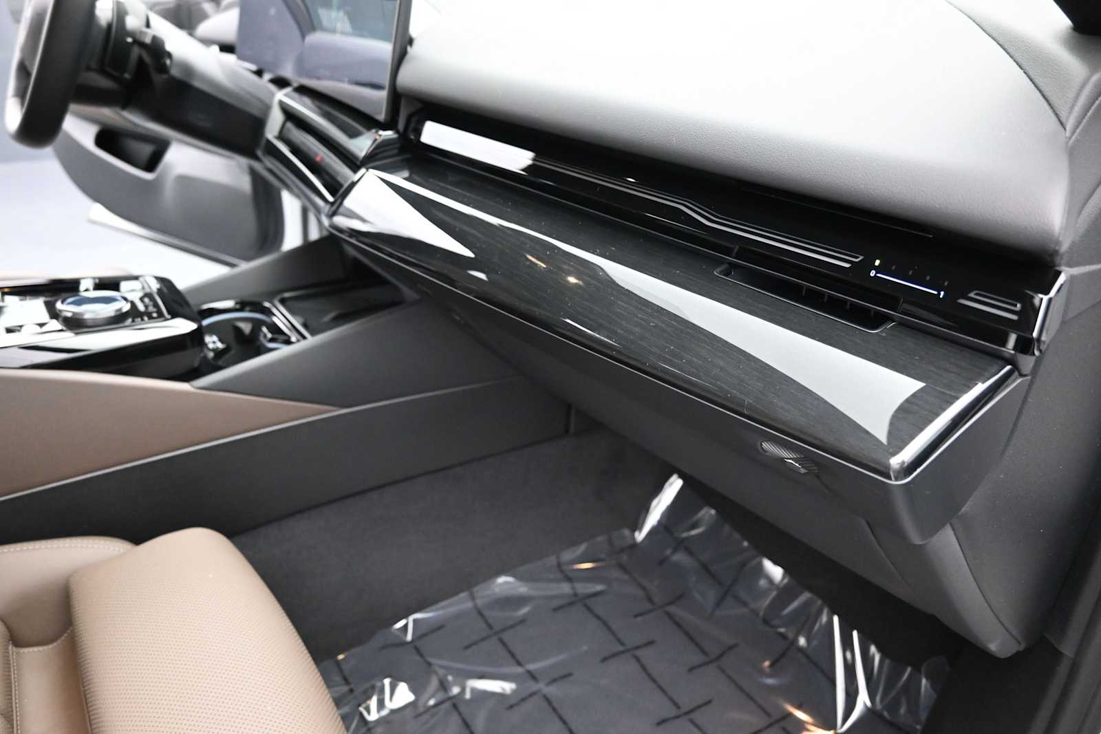 2026 BMW 5 Series 530i - Photo 15