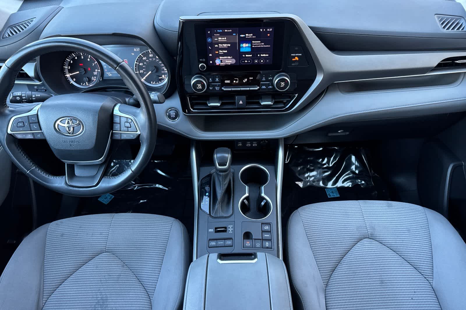 Thumbnail: 2023 Toyota Highlander - 3