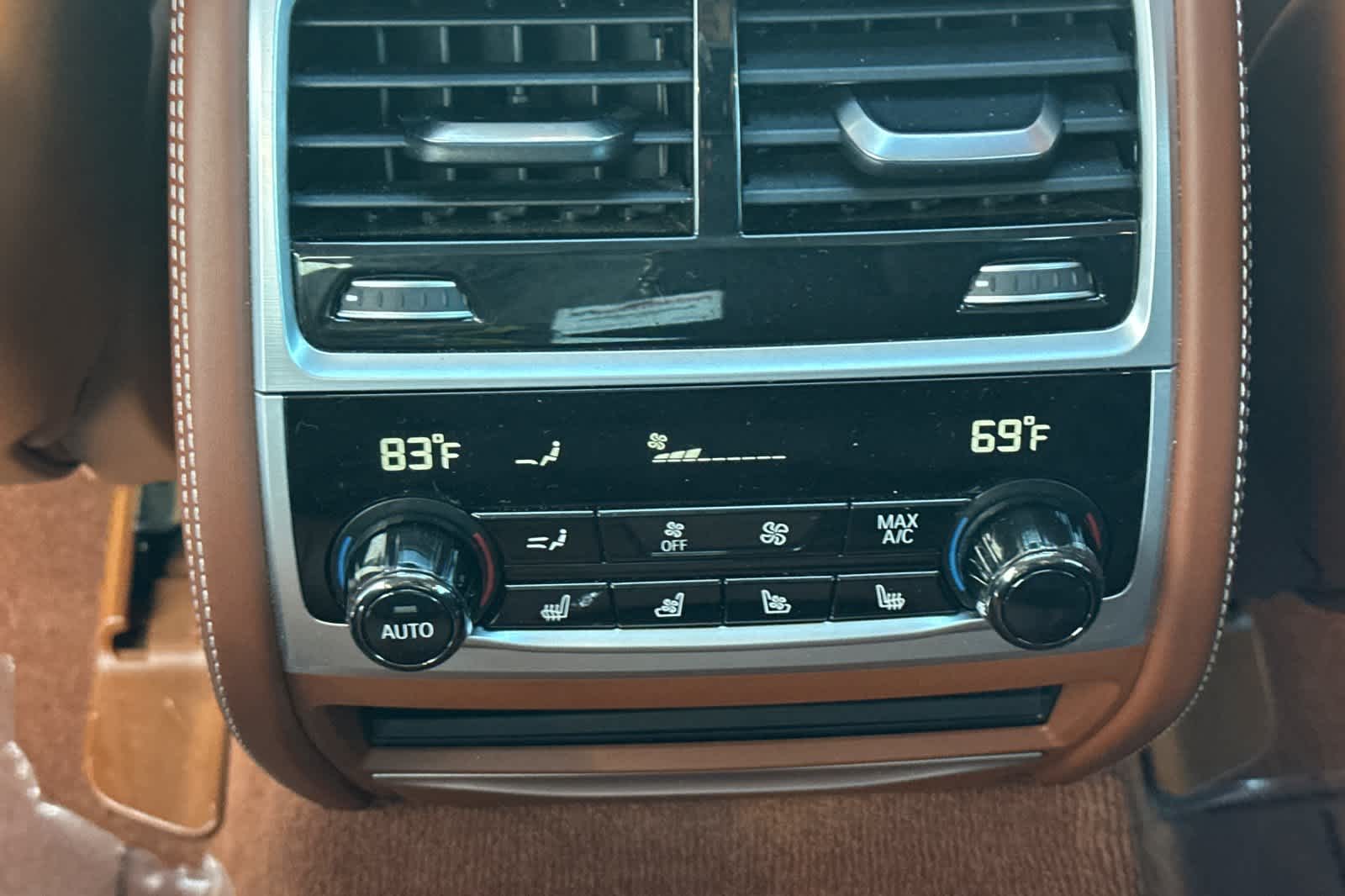 Thumbnail: 2021 BMW 7 Series - 14