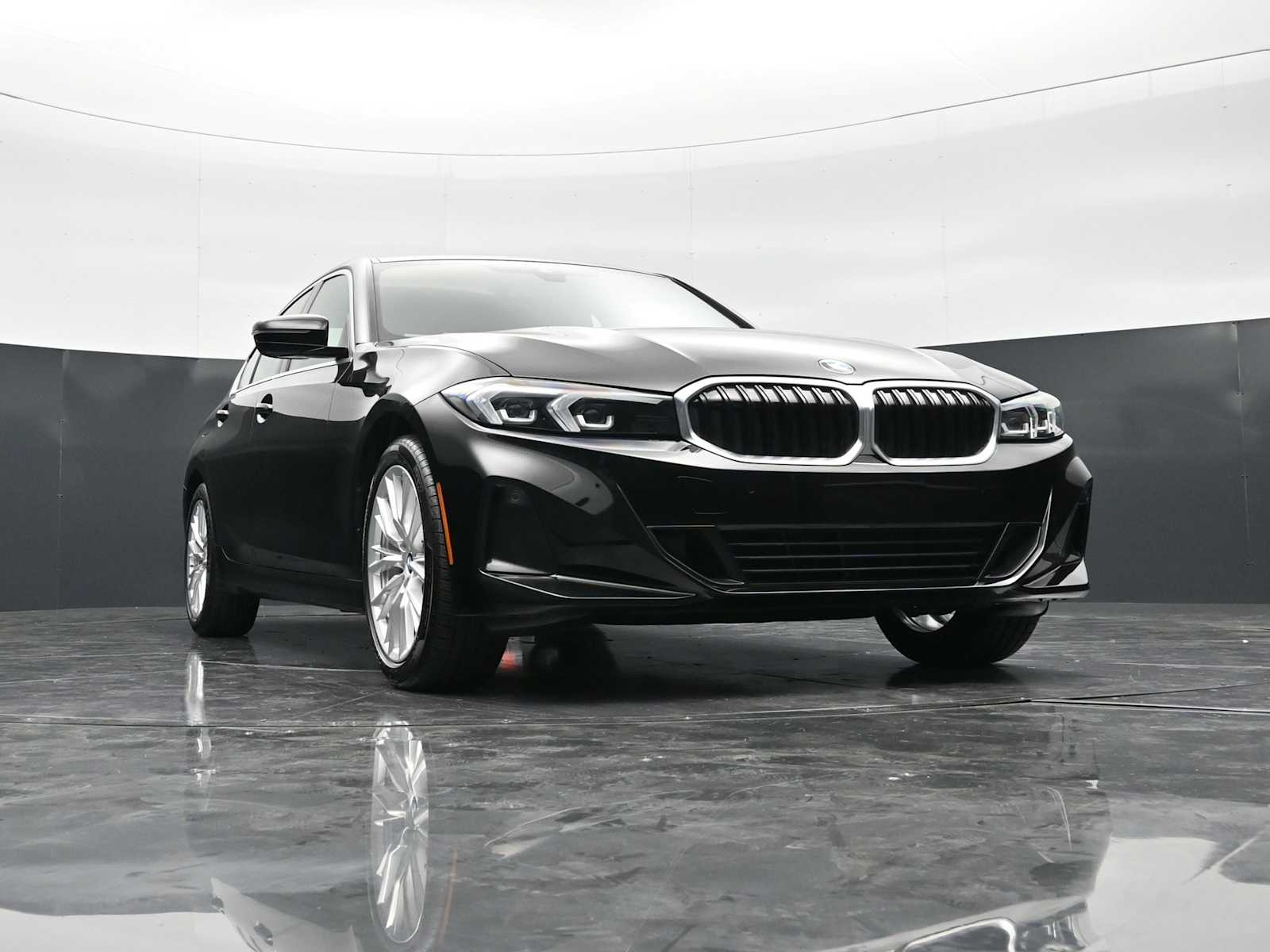 Thumbnail: 2024 BMW 3 Series - 27