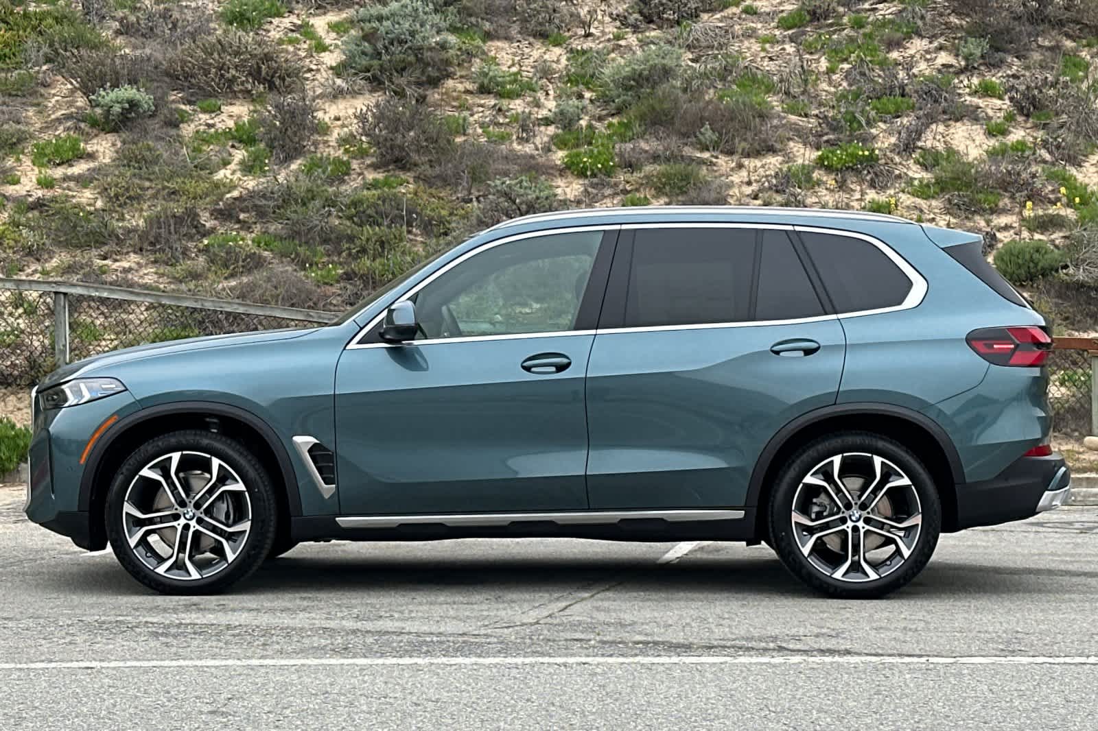 Thumbnail: 2026 BMW X5 - 5