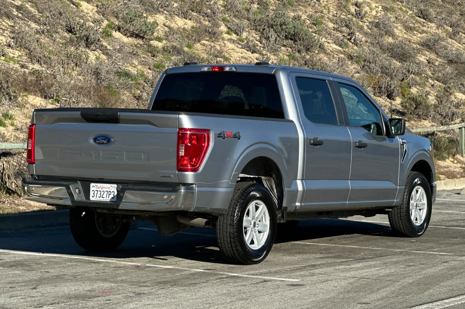 2023 Ford F-150 XLT photo 2
