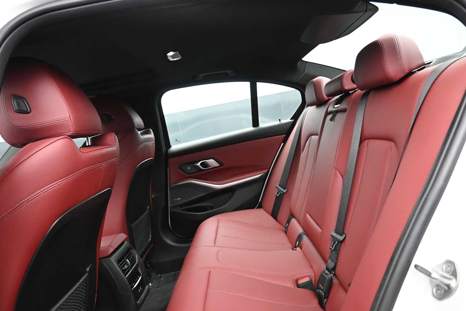 2023 BMW 3 Series 330i - Photo 14