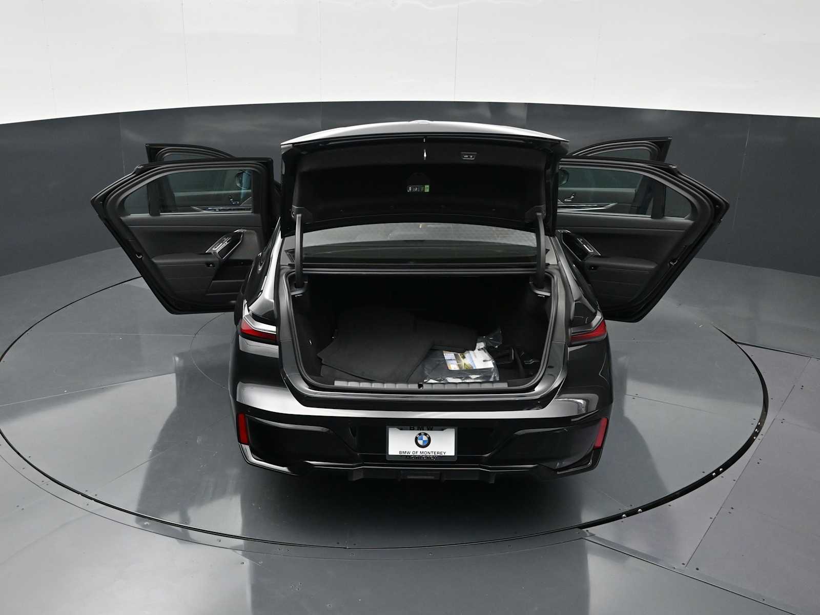 Thumbnail: 2026 BMW 7 Series - 34