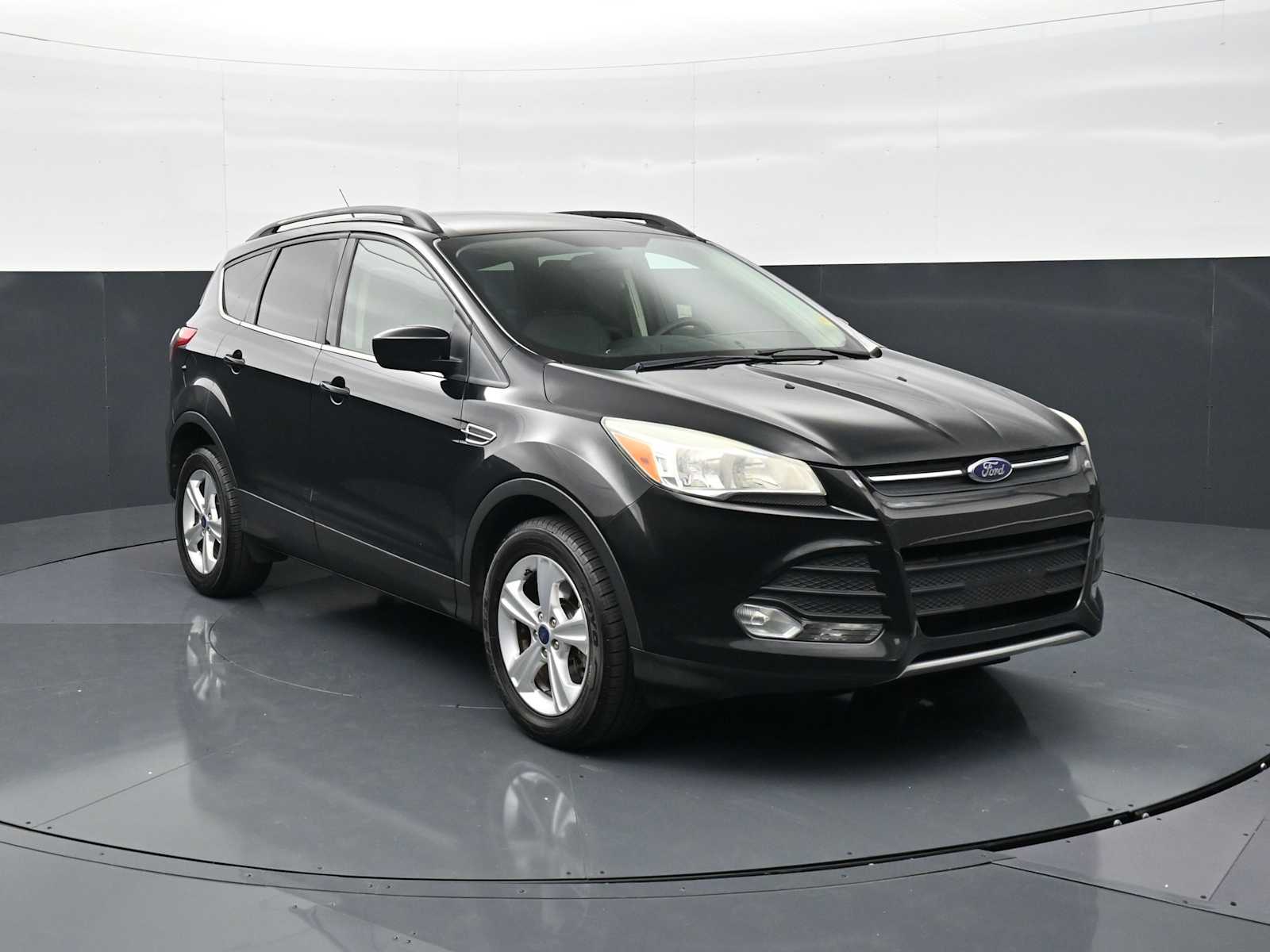 Thumbnail: 2014 Ford Escape - 3