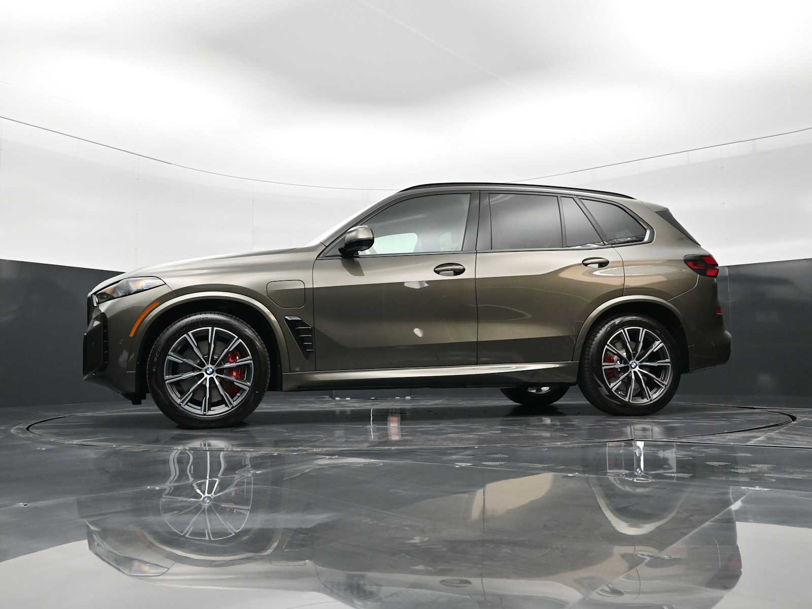 Thumbnail: 2026 BMW X5 - 29