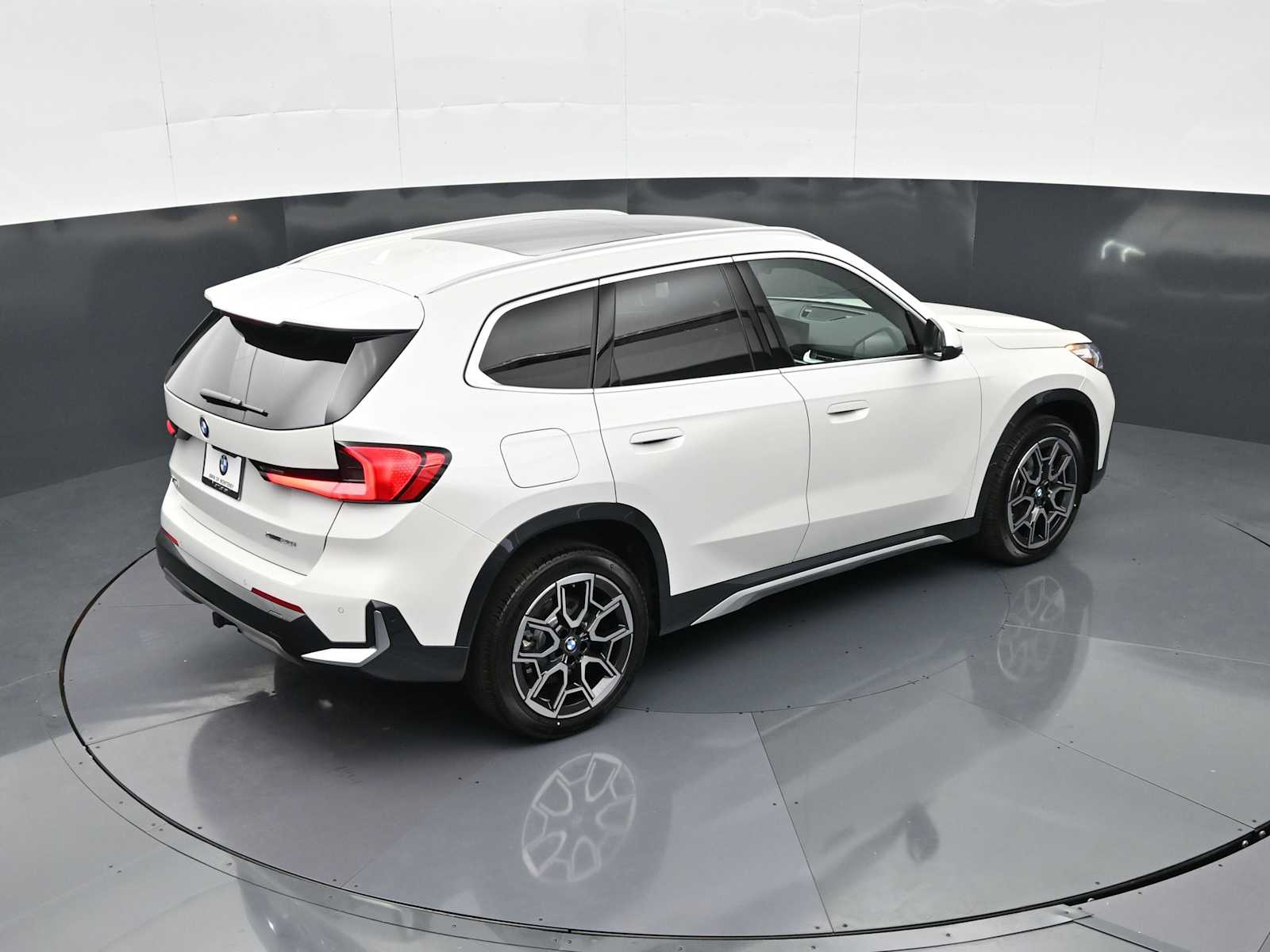 Thumbnail: 2026 BMW X1 - 21