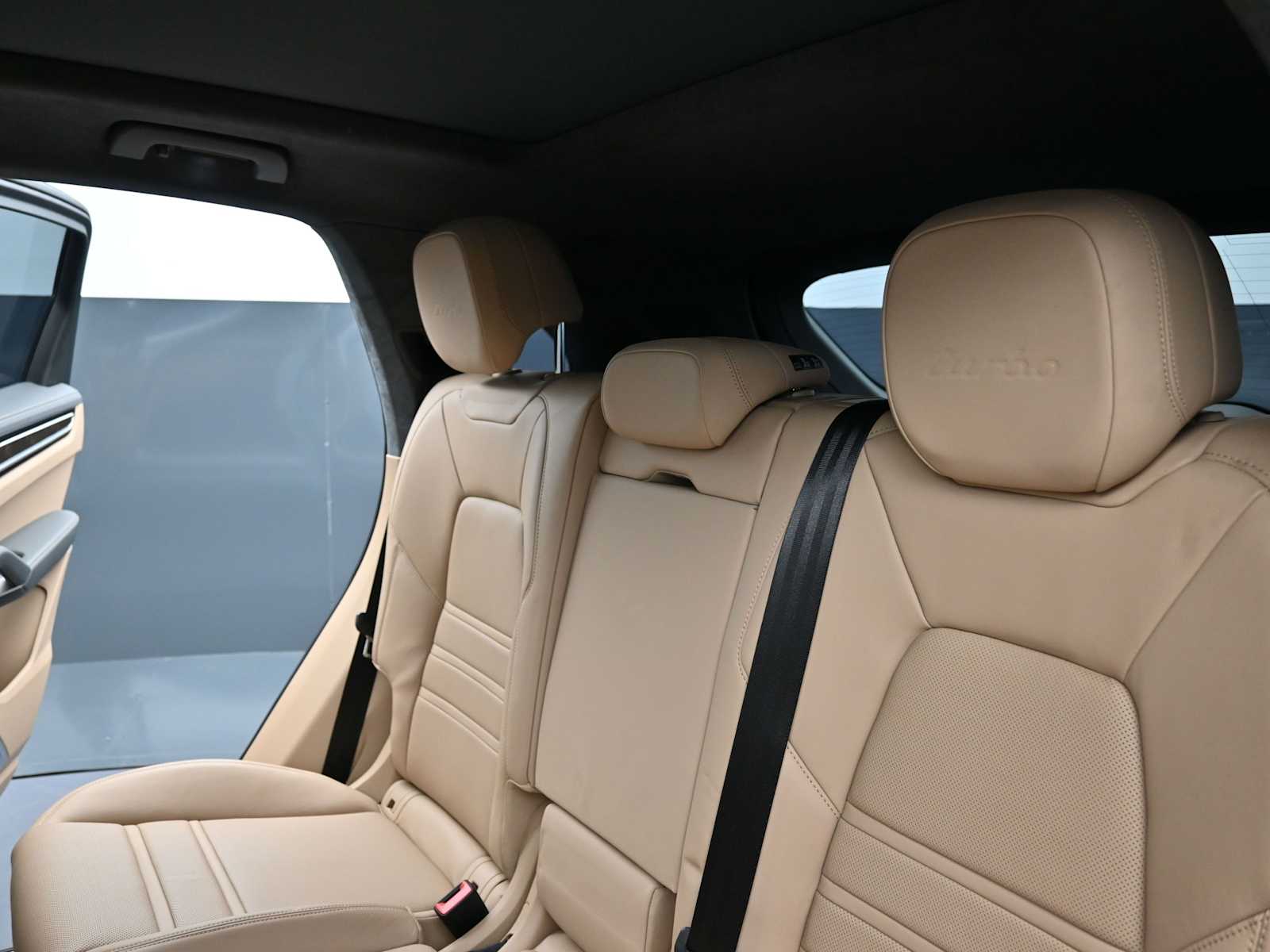 Thumbnail: 2021 Porsche Cayenne - 14