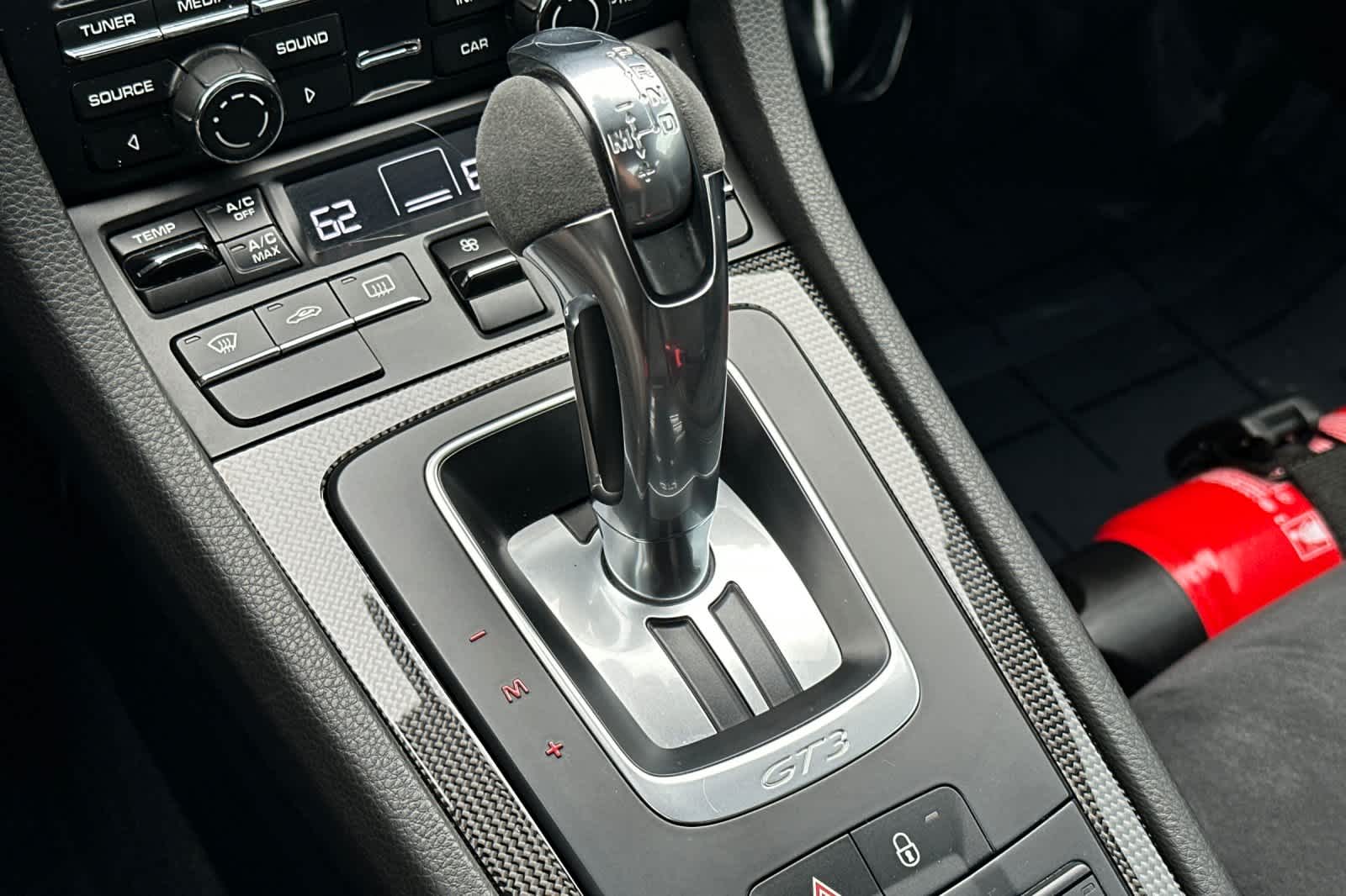 Thumbnail: 2016 Porsche 911 - 19