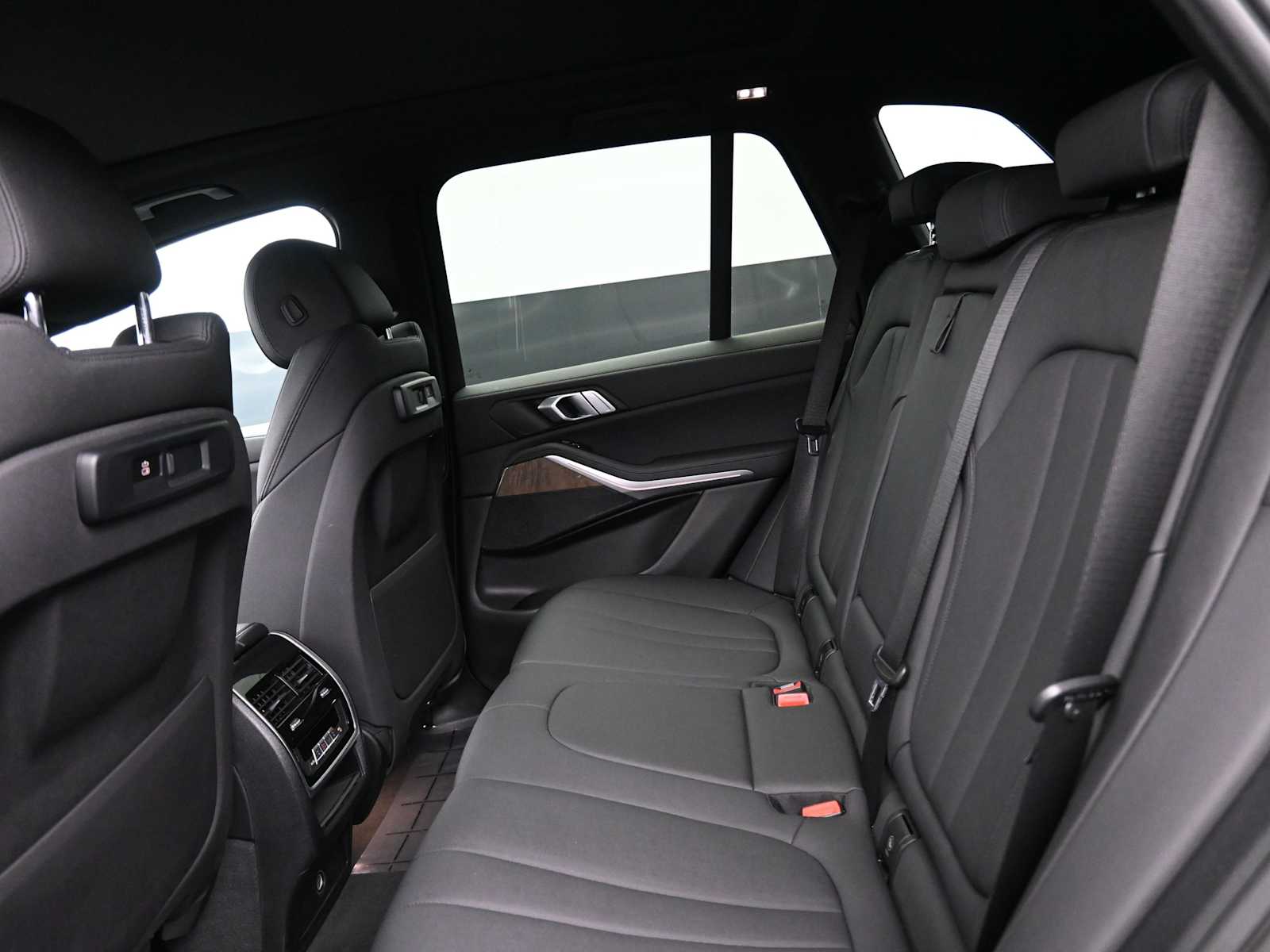 Thumbnail: 2020 BMW X5 - 14