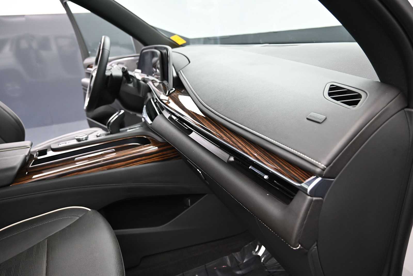 Thumbnail: 2024 Cadillac Escalade - 17