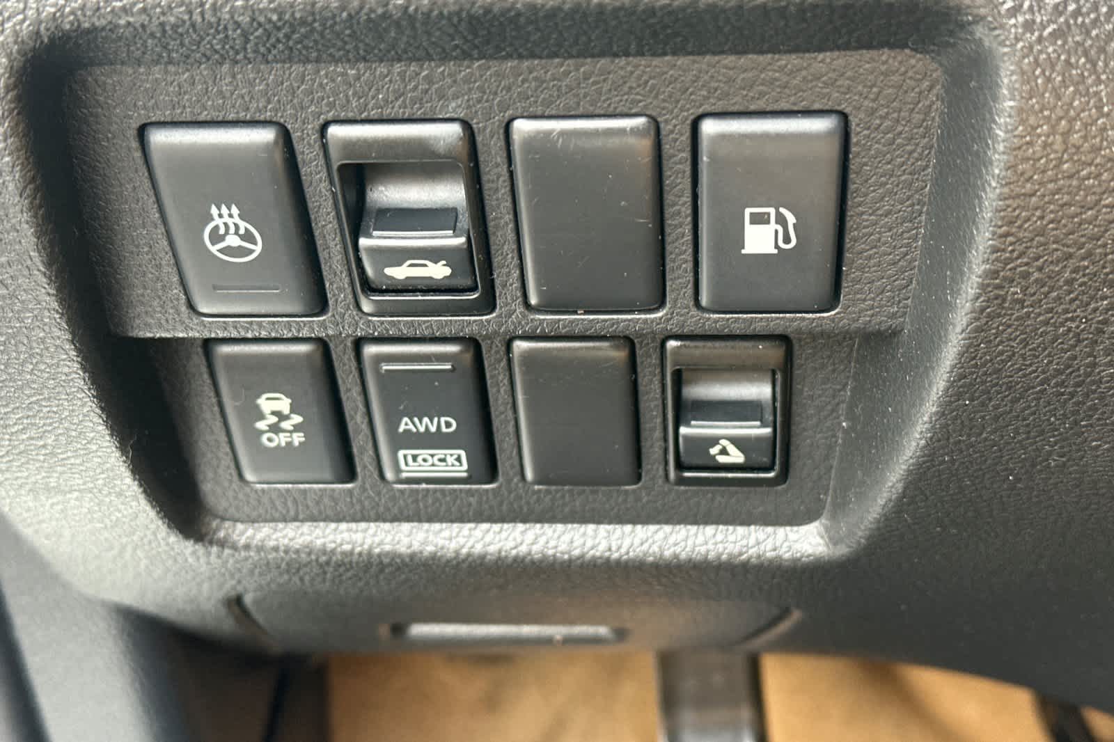 Thumbnail: 2011 Nissan Murano - 32