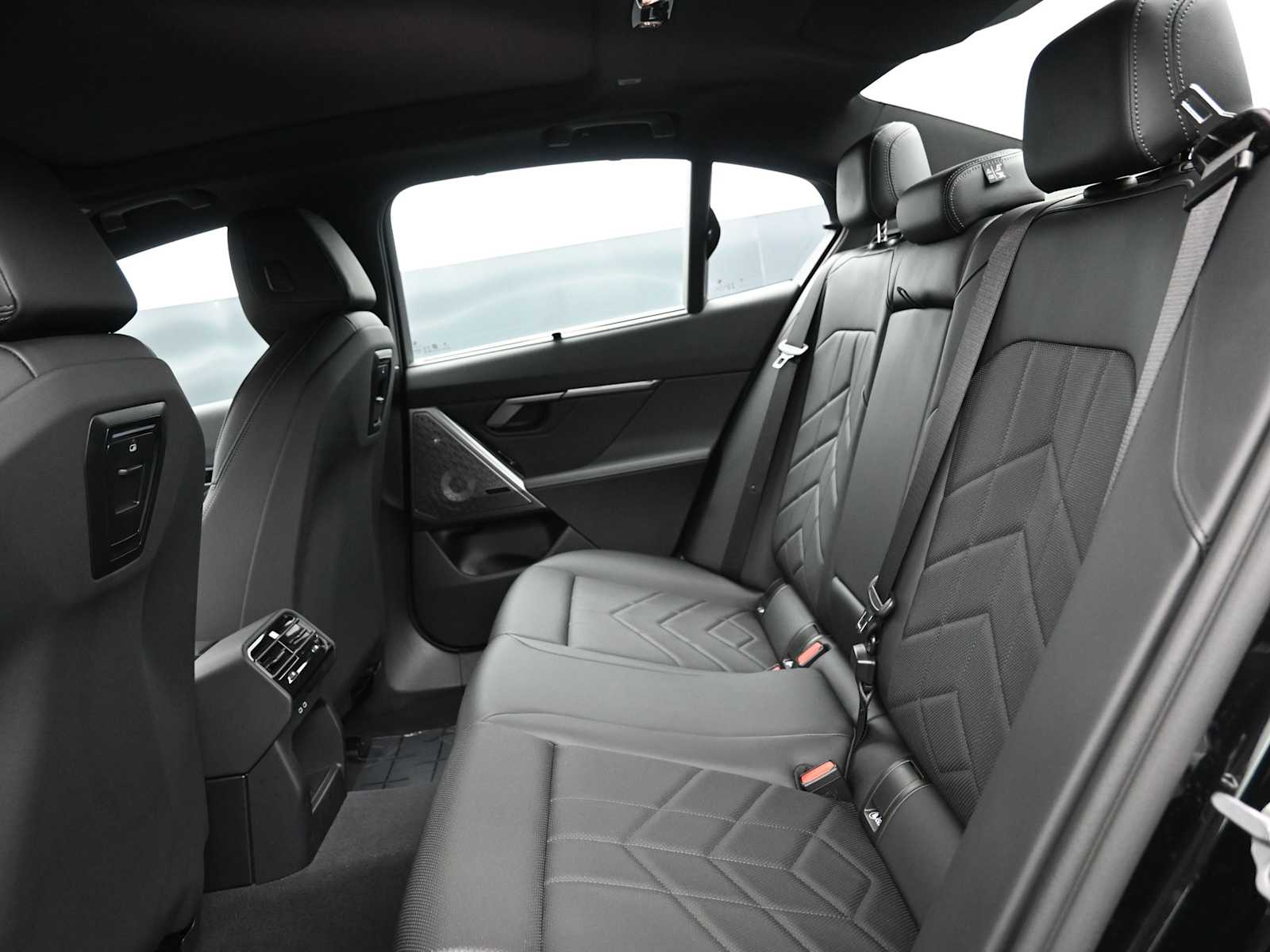 2026 BMW i5 40 - Photo 14