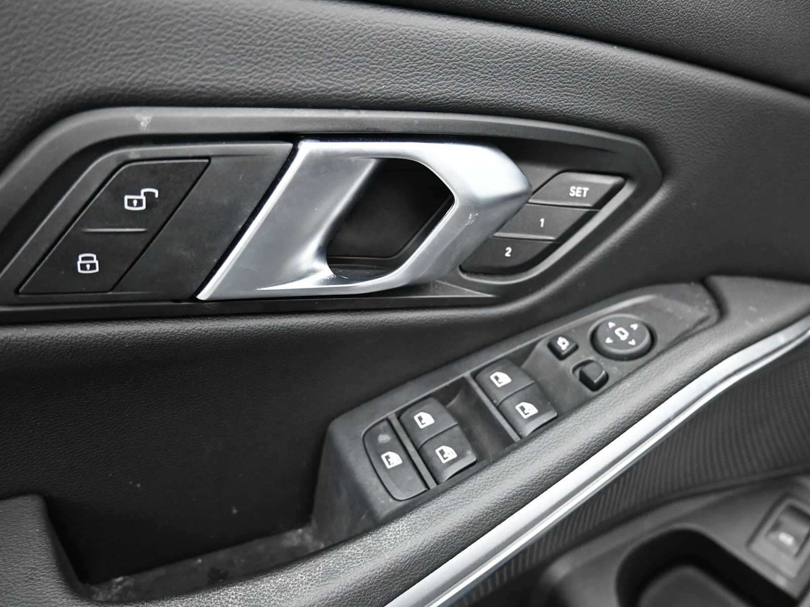 Thumbnail: 2024 BMW 3 Series - 9