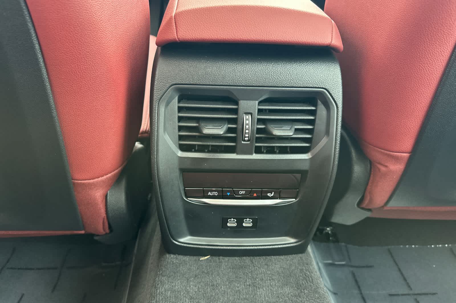 Thumbnail: 2026 BMW i4 - 16