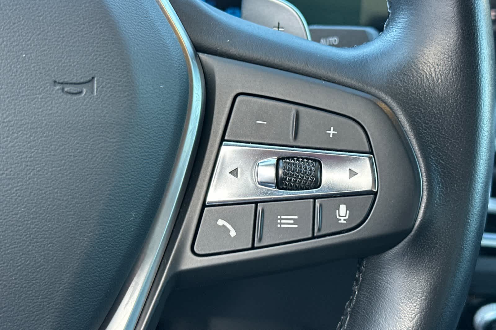 Thumbnail: 2023 BMW 3 Series - 29