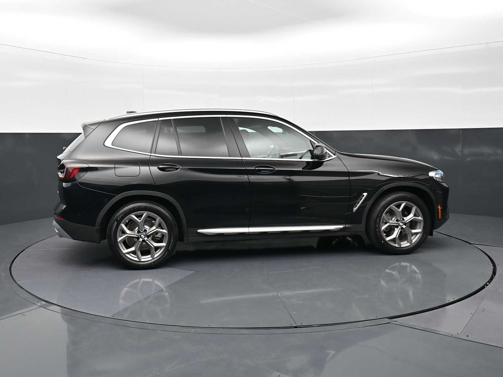 Thumbnail: 2023 BMW X3 - 4