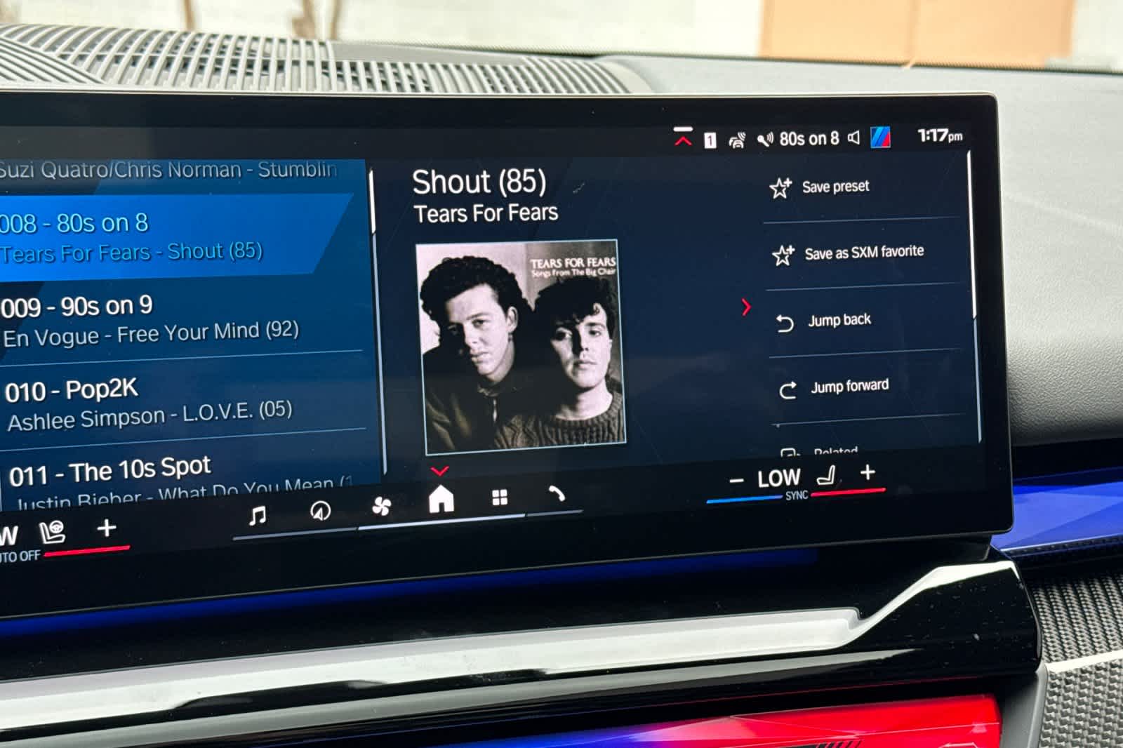 Thumbnail: 2025 BMW M5 - 20