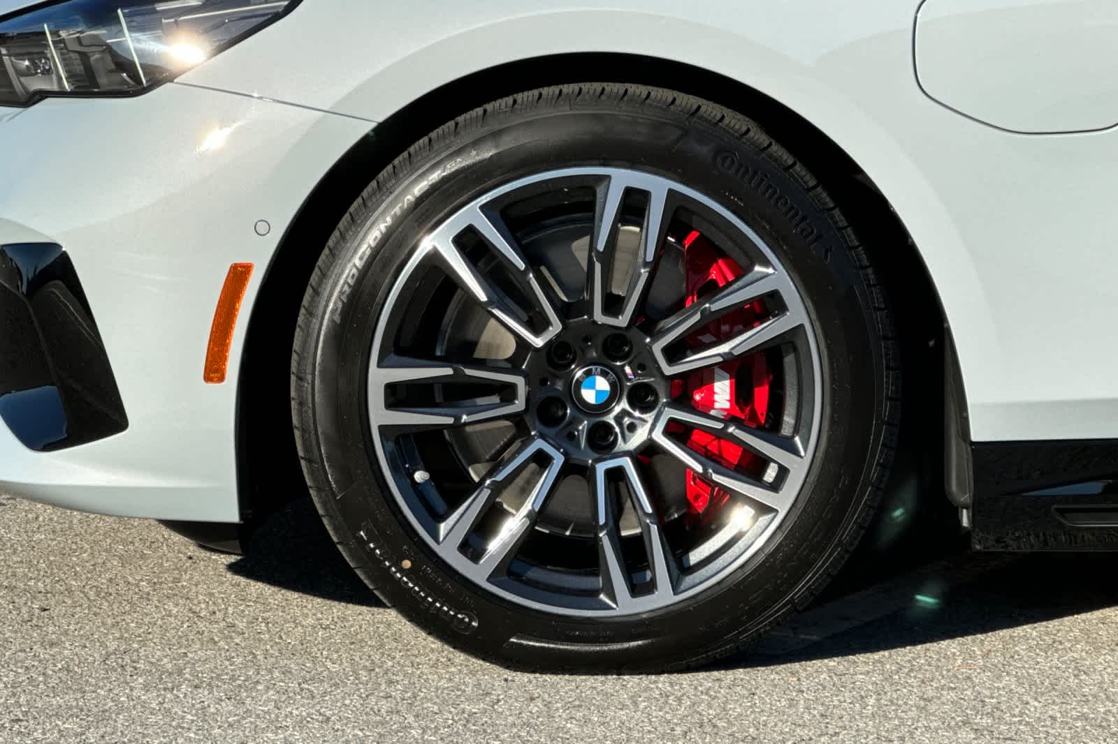 Thumbnail: 2026 BMW 5 Series - 30